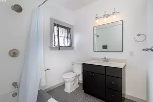 459 Wayne Ave, Oakland, CA 94606 - Photo 17