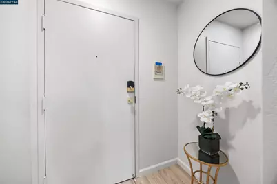 3751 Harrison Street #301, Oakland, CA 94611 - Photo 5