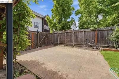 1119 Hearst Ave, Berkeley, CA 94702 - Photo 15