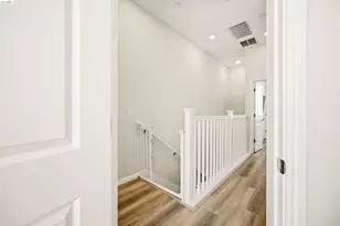 2829 Tradewind Ct, Alameda, CA 94501 - Photo 17