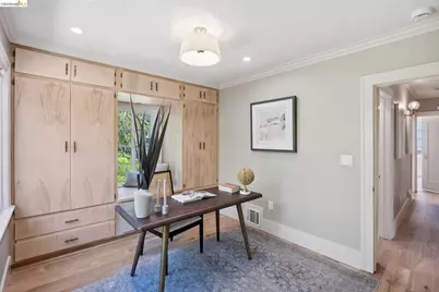 976 Grosvenor Pl, Oakland, CA 94610 - Photo 43