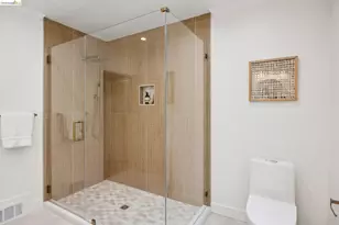 976 Grosvenor Pl, Oakland, CA 94610 - Photo 39