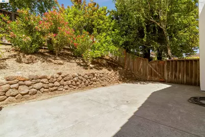 11263 Rolling Hills Dr, Dublin, CA 94568 - Photo 45