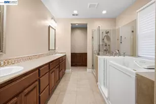 2560 Calabria Ct, Dublin, CA 94568 - Photo 23