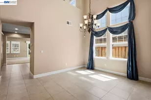 2560 Calabria Ct, Dublin, CA 94568 - Photo 7
