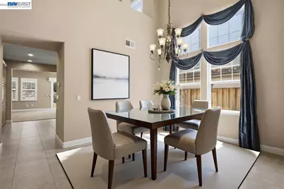 2560 Calabria Ct, Dublin, CA 94568 - Photo 9