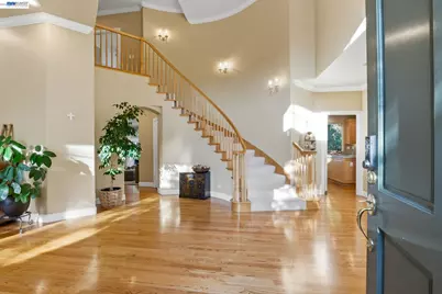 8411 Goldenrod Cir, Gilroy, CA 95020 - Photo 11