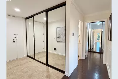 5340 Broadway Ter #307, Oakland, CA 94618 - Photo 9