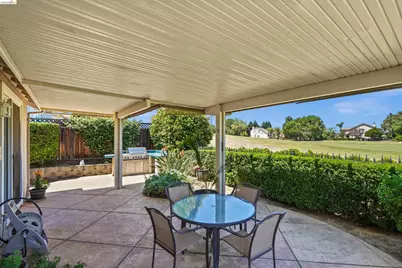 540 Lakeview Dr, Brentwood, CA 94513 - Photo 23