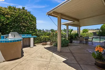 540 Lakeview Dr, Brentwood, CA 94513 - Photo 27
