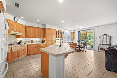 540 Lakeview Dr, Brentwood, CA 94513 - Photo 19