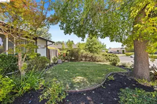 2715 Lyon Cir, Concord, CA 94518 - Photo 47