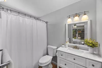 2715 Lyon Cir, Concord, CA 94518 - Photo 31