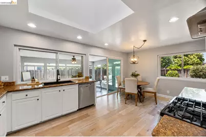 2715 Lyon Cir, Concord, CA 94518 - Photo 11