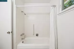 135 Canon Dr, Orinda, CA 94563 - Photo 31