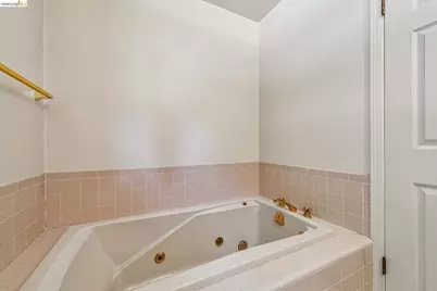 3510 Brunell Dr, Oakland, CA 94602 - Photo 37