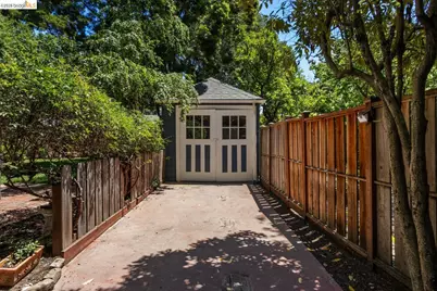 859 Sunnyhills Rd, Oakland, CA 94610 - Photo 31