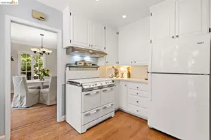 859 Sunnyhills Rd, Oakland, CA 94610 - Photo 17