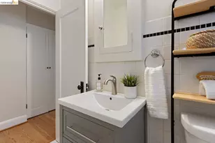859 Sunnyhills Rd, Oakland, CA 94610 - Photo 23