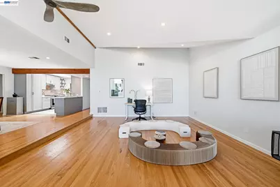2071 Cypress Ave, San Pablo, CA 94806 - Photo 15