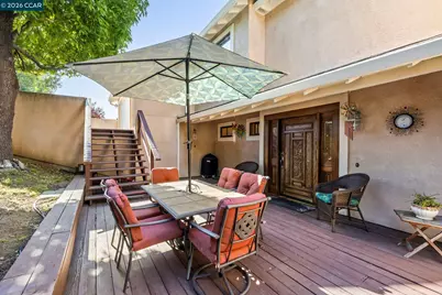 27468 Hayward Blvd, Hayward, CA 94542 - Photo 3