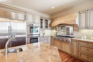 6611 Elverton Dr, Oakland, CA 94611 - Photo 37
