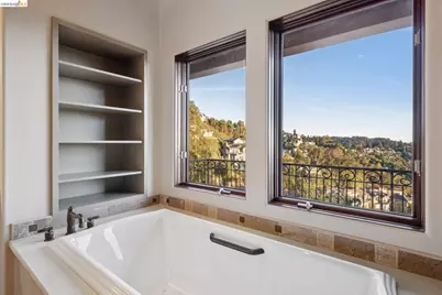 6611 Elverton Dr, Oakland, CA 94611 - Photo 57