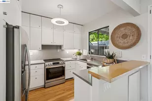 41 Spyglass Hl, Oakland, CA 94618 - Photo 13