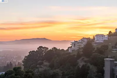 41 Spyglass Hill, Oakland, CA 94618 - Photo 49