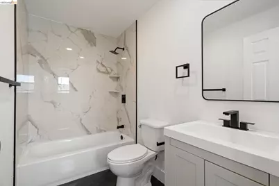 4006 Carrington St, Oakland, CA 94601 - Photo 25
