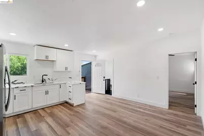 4006 Carrington St, Oakland, CA 94601 - Photo 25