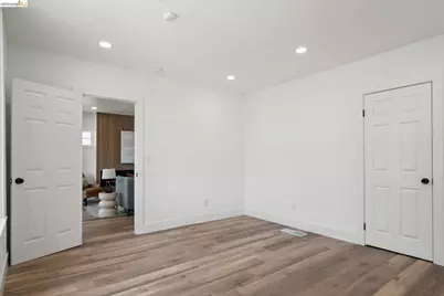 4006 Carrington St, Oakland, CA 94601 - Photo 33