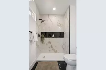 4006 Carrington St, Oakland, CA 94601 - Photo 17