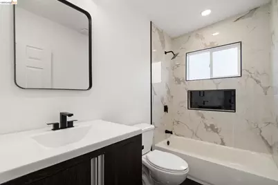 4006 Carrington St, Oakland, CA 94601 - Photo 29