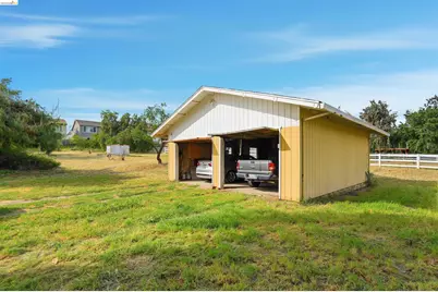 209 Honey Ln, Oakley, CA 94561 - Photo 25