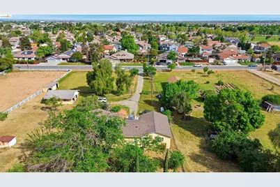 209 Honey Ln, Oakley, CA 94561 - Photo 33