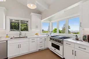 6200 Wood Dr, Oakland, CA 94611 - Photo 29
