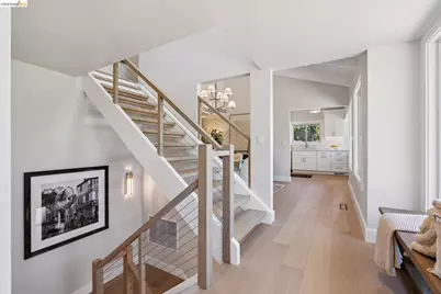 6200 Wood Dr, Oakland, CA 94611 - Photo 21