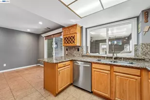 109 Crownpointe Dr, Vallejo, CA 94591 - Photo 23