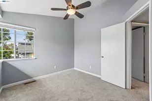 109 Crownpointe Dr, Vallejo, CA 94591 - Photo 13
