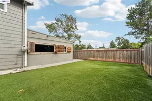 109 Crownpointe Dr, Vallejo, CA 94591 - Photo 37