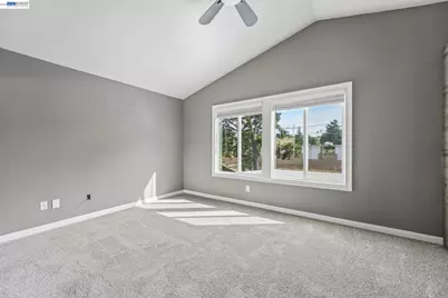 109 Crownpointe Dr, Vallejo, CA 94591 - Photo 13