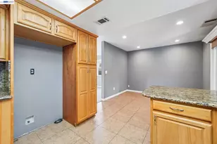 109 Crownpointe Dr, Vallejo, CA 94591 - Photo 31
