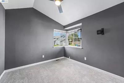 109 Crownpointe Dr, Vallejo, CA 94591 - Photo 11