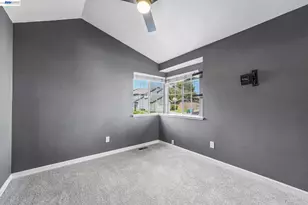109 Crownpointe Dr, Vallejo, CA 94591 - Photo 11