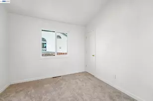 109 Crownpointe Dr, Vallejo, CA 94591 - Photo 11