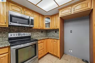 109 Crownpointe Dr, Vallejo, CA 94591 - Photo 29