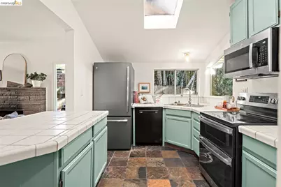 3001 Jordan Rd, Oakland, CA 94602 - Photo 19