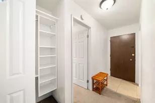 960 Shorepoint Ct, Alameda, CA 94501 - Photo 7