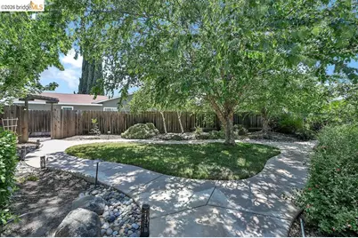 1225 Tarrogana Dr, Tracy, CA 95376 - Photo 7